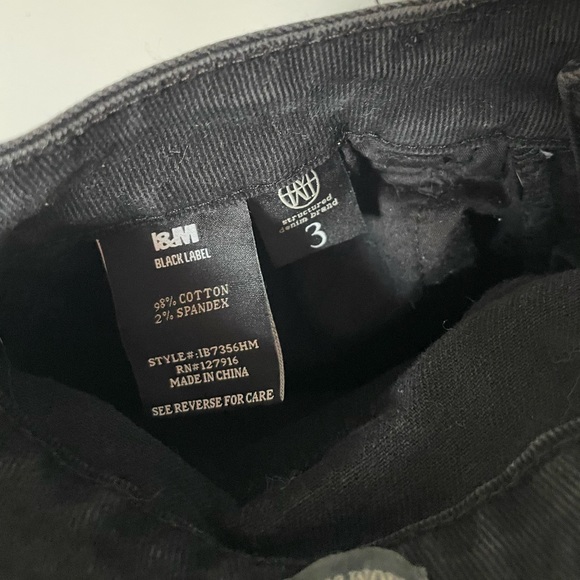 M Boutique- Hi-Rise Mom Jeans - Picture 4 of 4